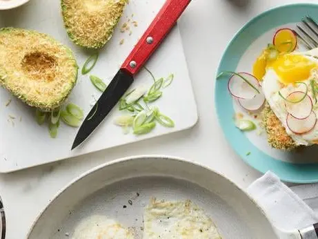 Grauzdiņš no Avokado